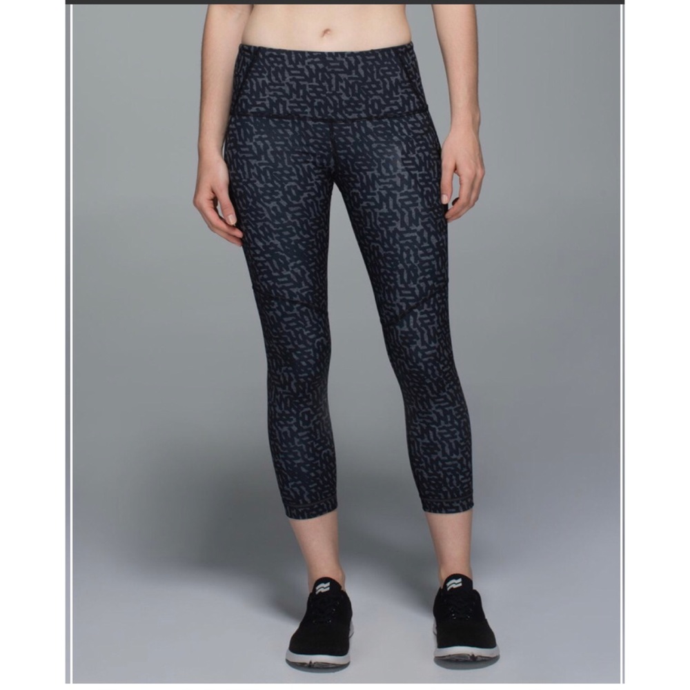 NWOT Lululemon All Sport Crop